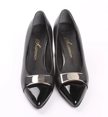 Shoe